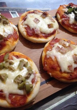 Una foto de Mini pizzetas