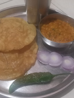 દાળ પકવાન (Dal Pakwan Recipe In Gujarati) રેસીપી મુખ્ય ફોટો