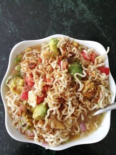 Una foto de Sopa instantánea preparada