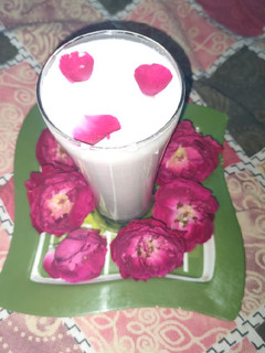 ठंडाई (thandai recipe in Hindi) रेसिपी मुख्य फोटो