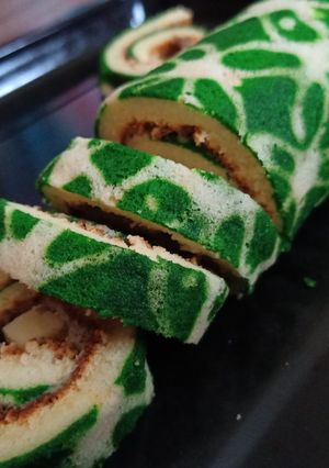 Foto resep Bolu gulung batik panggang hemat telur