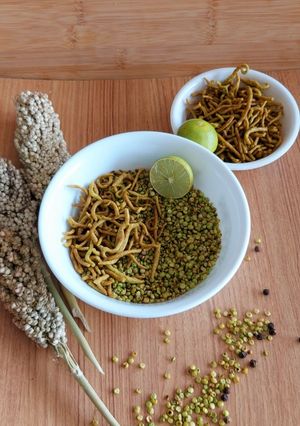 પોંક (Paunk Recipe In Gujarati) રેસીપી મુખ્ય ફોટો