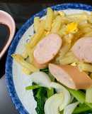 Nui Xào Trứng & Xúc Xích