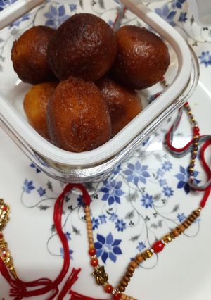 A picture of Gulab jamun from milk powder.