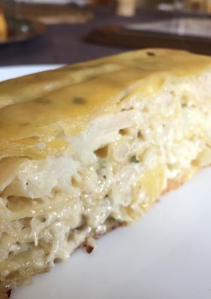 Une photo de Gâteau lasagne chou-fleur/oignons/fromage à l'ail