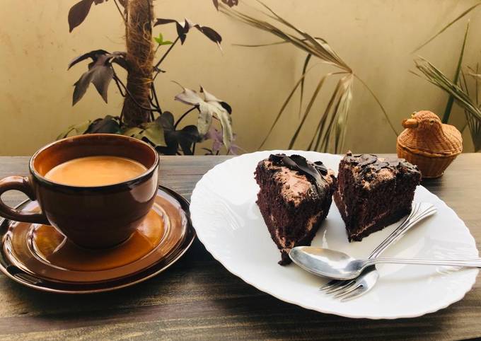 Chocolate brownie cake with tea ☕️