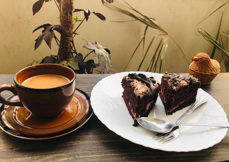 Chocolate brownie cake with tea ☕️
