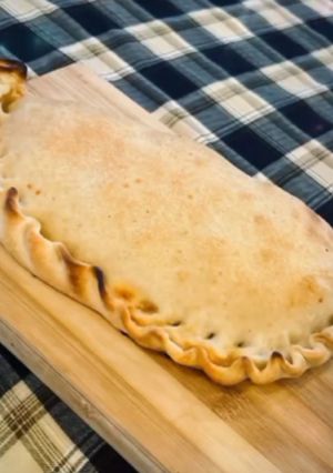 Una foto de Calzone con Pepperoni