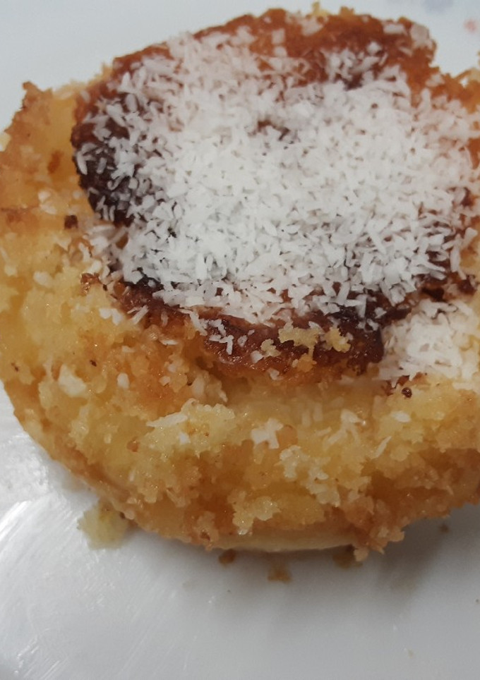 Una foto de Pastel de limón y coco sin azúcar