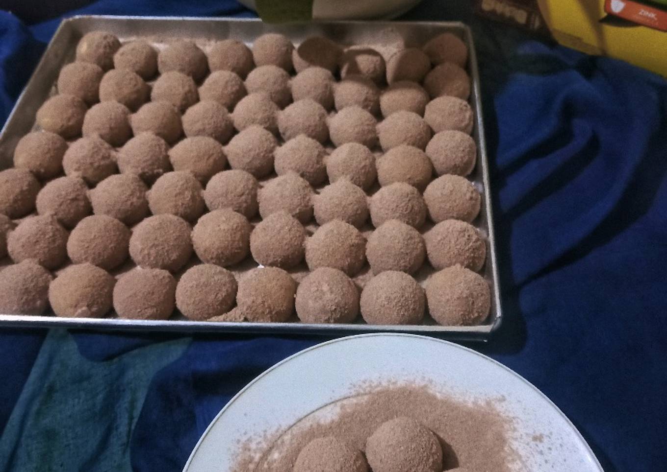 Kue kering dancow coklat