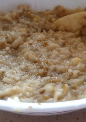 A picture of Khichdi.