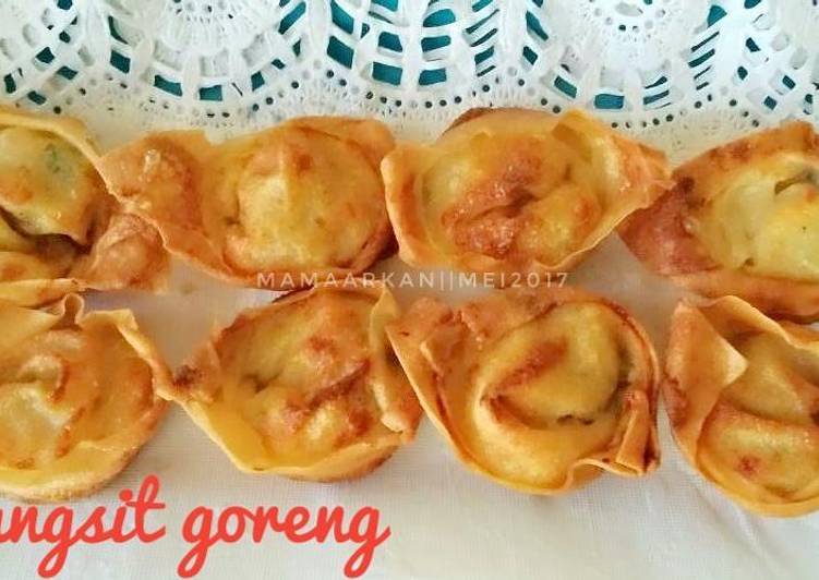 17. Pangsit goreng