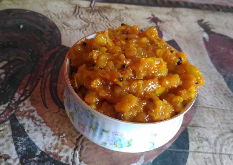 Grated raw mango pickle