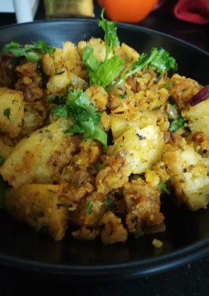 A picture of Idli Poha.