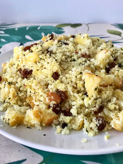 Una foto de Colirroz al curry con manzana y pasas
