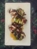 Calamar plancha con aceite rojo y mery