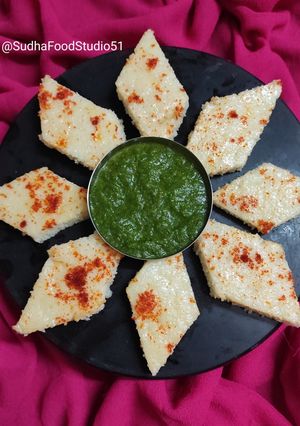 ભગર નાં ઢોકળા (Barnyard Millet Dhokla Recipe in Gujarati) રેસીપી મુખ્ય ફોટો
