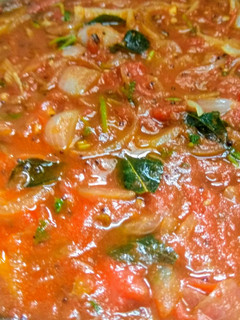 தக்காளி கோஸ்மல்லி (Thakkaali koshmalli recipe in tamil) செய்முறை முக்கிய புகைப்படம்