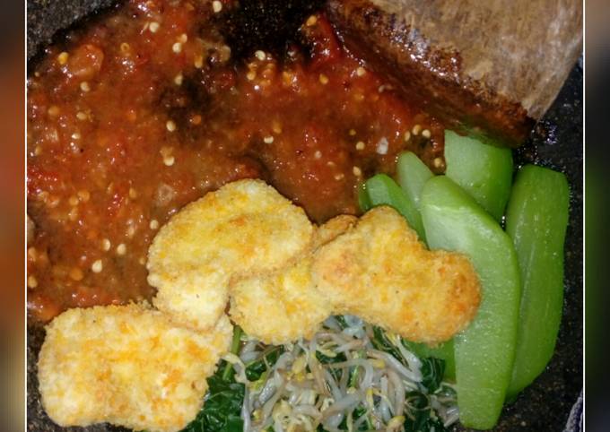 Lalap sambel trasi