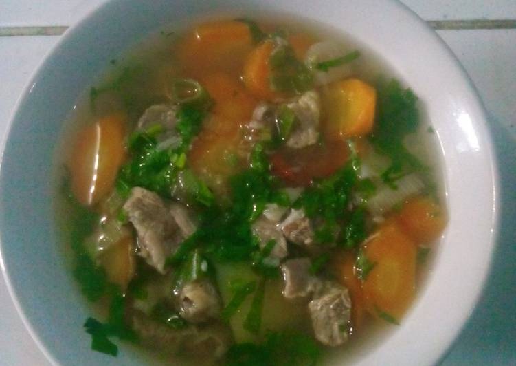 Sup daging iga sederhana lezatos