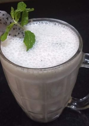 A picture of Dragon fruit smoothie.