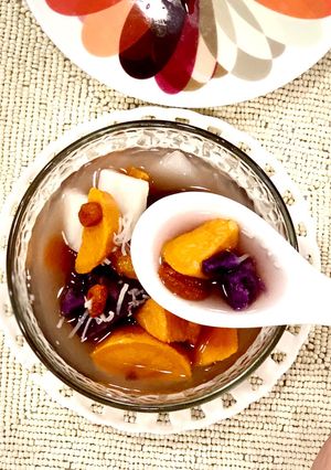 《好料日記》紅到發紫的彩色甜湯-  紅薯紫薯紅枸杞椰子甜湯 的食譜成品照片