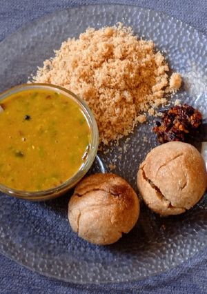 दाल बाटी चूरमा(dal bati churma recipe in hindi) रेसिपी मुख्य फोटो