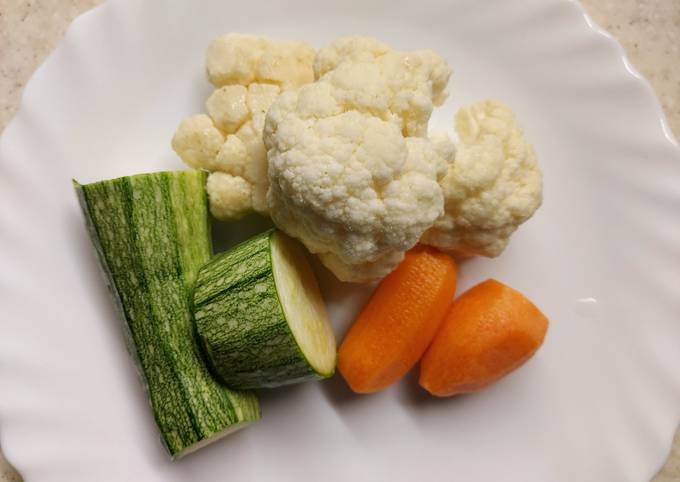 Салат с морковью и капустой