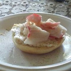 A picture of Crab delicious Bagels.