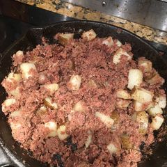 A picture of Fried Corn Beef and Potatoes.