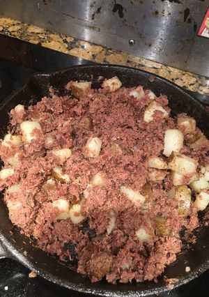 A picture of Fried Corn Beef and Potatoes.