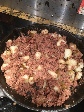 Easy Way Make Recipe Fried Corn Beef and Potatoes that is Can Pamper Your Tongue, Addictive}