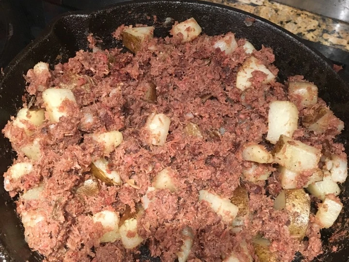 Recipe Fried Corn Beef and Potatoes the Delicious Makes you drool