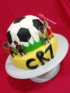 عکسی از دستور کیک تولد طرح توپ فوتبال