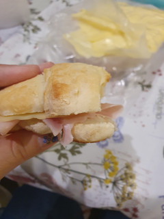Una foto de Medialunas dulces