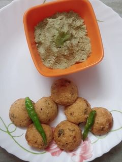 मूंग दाल वडा (moong dal vada recipe in Hindi) रेसिपी मुख्य फोटो