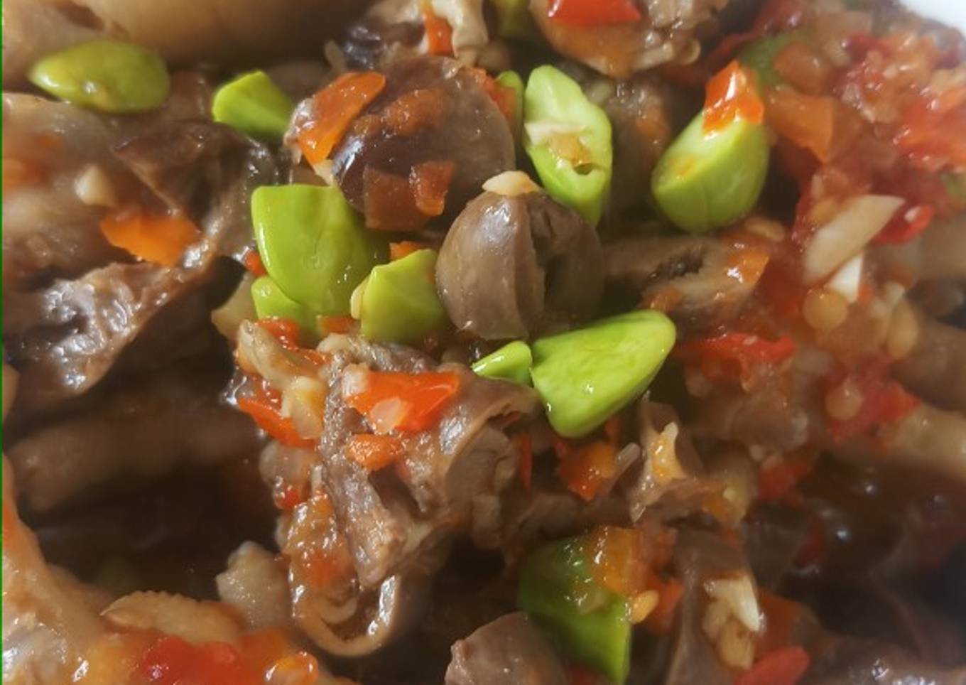 Ceker plus jantung ayam rica-rica