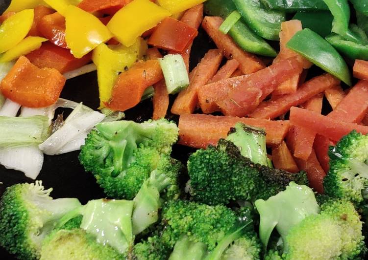 How to Prepare Quick Stir fried veggies served with hard boiled eggs!