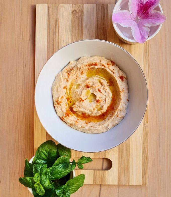 Una foto de Hummus de alubias blancas