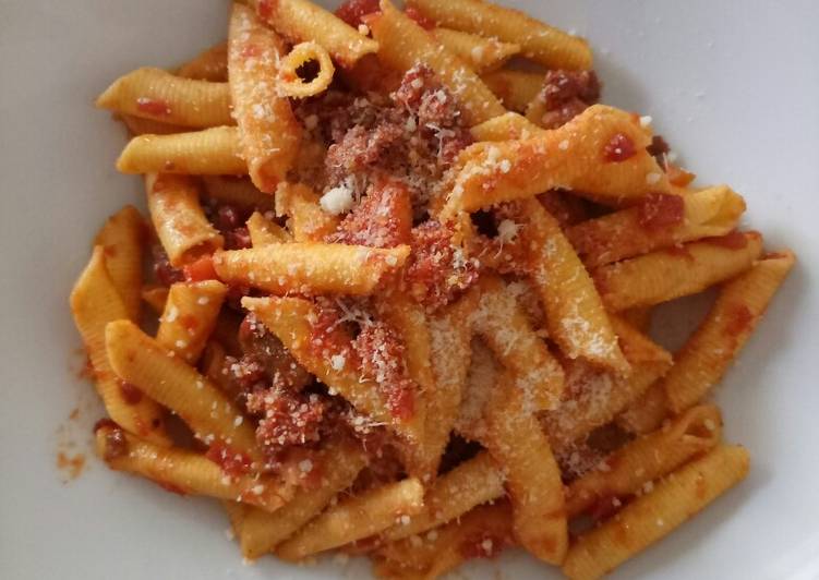 Recipe of Homemade Garganelli con ragù di salsiccia e porcini