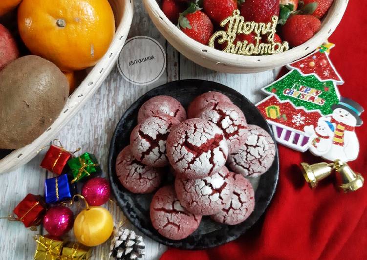 Easiest Way to Make Gordon Ramsay Red velvet Crinkled cookies