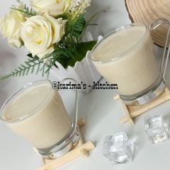 A picture of Dates banana shake.