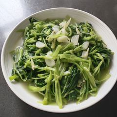 A picture of Sauteed Kangkong.