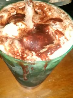 Una foto de Café Helado con chocolate!