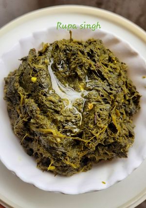 सरसों का साग(sarso ka saag recipe in hindi) रेसिपी मुख्य फोटो