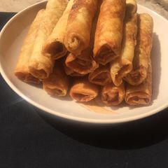 A picture of Springrolls.