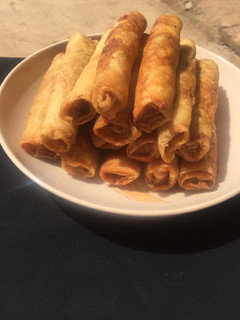 A picture of Springrolls.