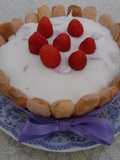 Charlota de crema con fresas