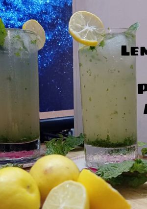 A picture of Lemon mint drink.
