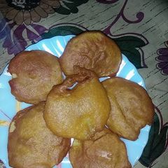 A picture of Aaloo ke pakode.